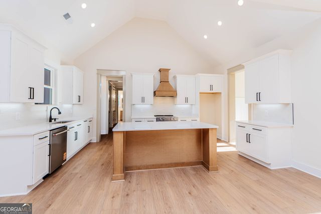 2089 Willow Lake Road, Fort Valley, GA 31030