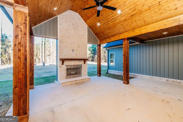 2089 Willow Lake Road, Fort Valley, GA 31030