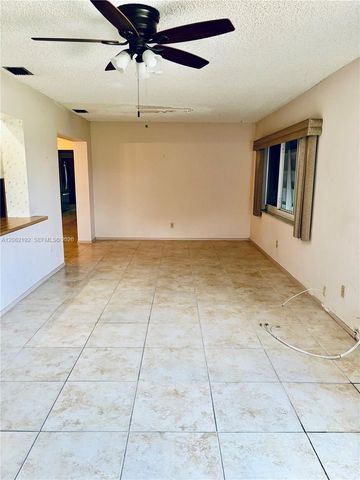8111 NW 92nd Avenue, Tamarac, FL 33321