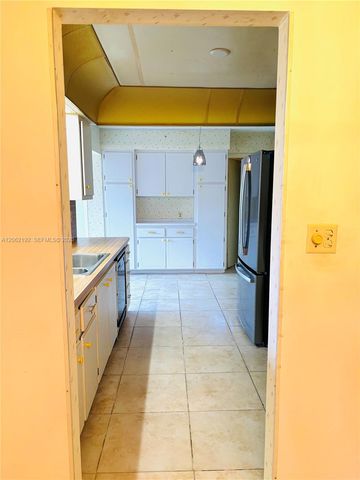 8111 NW 92nd Avenue, Tamarac, FL 33321