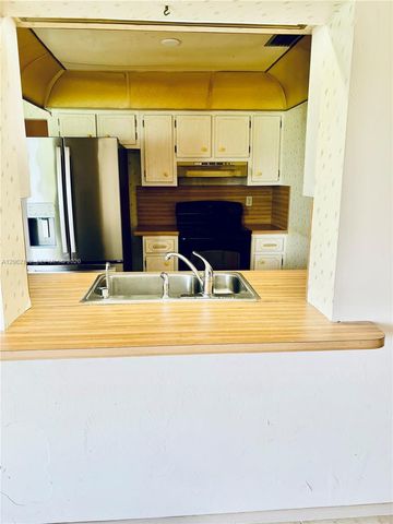 8111 NW 92nd Avenue, Tamarac, FL 33321