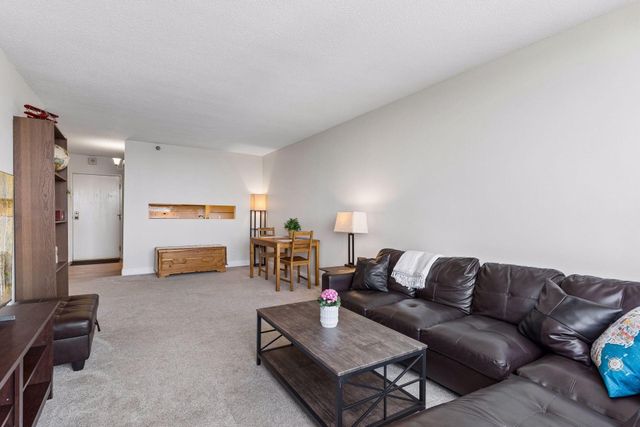 291 7th Street W 1604, Saint Paul, MN 55102