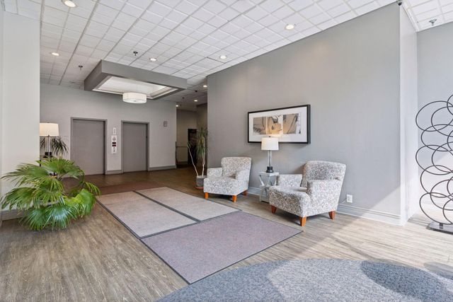 291 7th Street W 1604, Saint Paul, MN 55102
