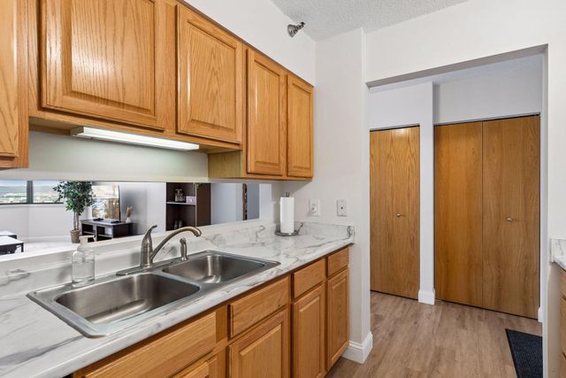 291 7th Street W 1604, Saint Paul, MN 55102