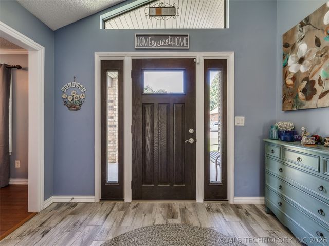 8817 S 72nd East Avenue, Tulsa, OK 74133