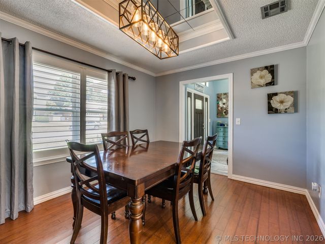 8817 S 72nd East Avenue, Tulsa, OK 74133