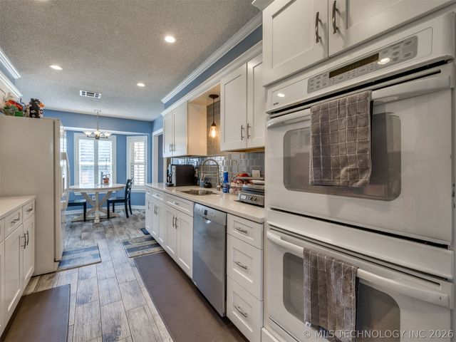 8817 S 72nd East Avenue, Tulsa, OK 74133