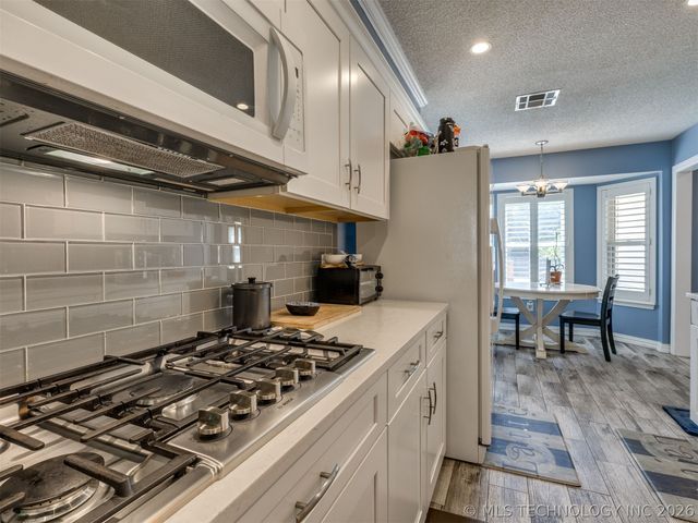 8817 S 72nd East Avenue, Tulsa, OK 74133