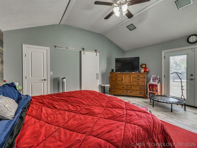 8817 S 72nd East Avenue, Tulsa, OK 74133