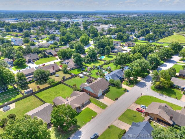 8817 S 72nd East Avenue, Tulsa, OK 74133