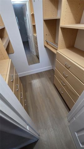 1125 NE 16th Pl 212, Fort Lauderdale, FL 33305