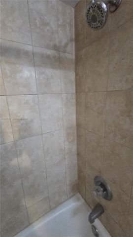 1125 NE 16th Pl 212, Fort Lauderdale, FL 33305