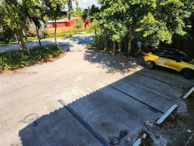 1125 NE 16th Pl 212, Fort Lauderdale, FL 33305