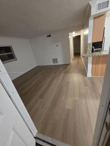 1125 NE 16th Pl 212, Fort Lauderdale, FL 33305