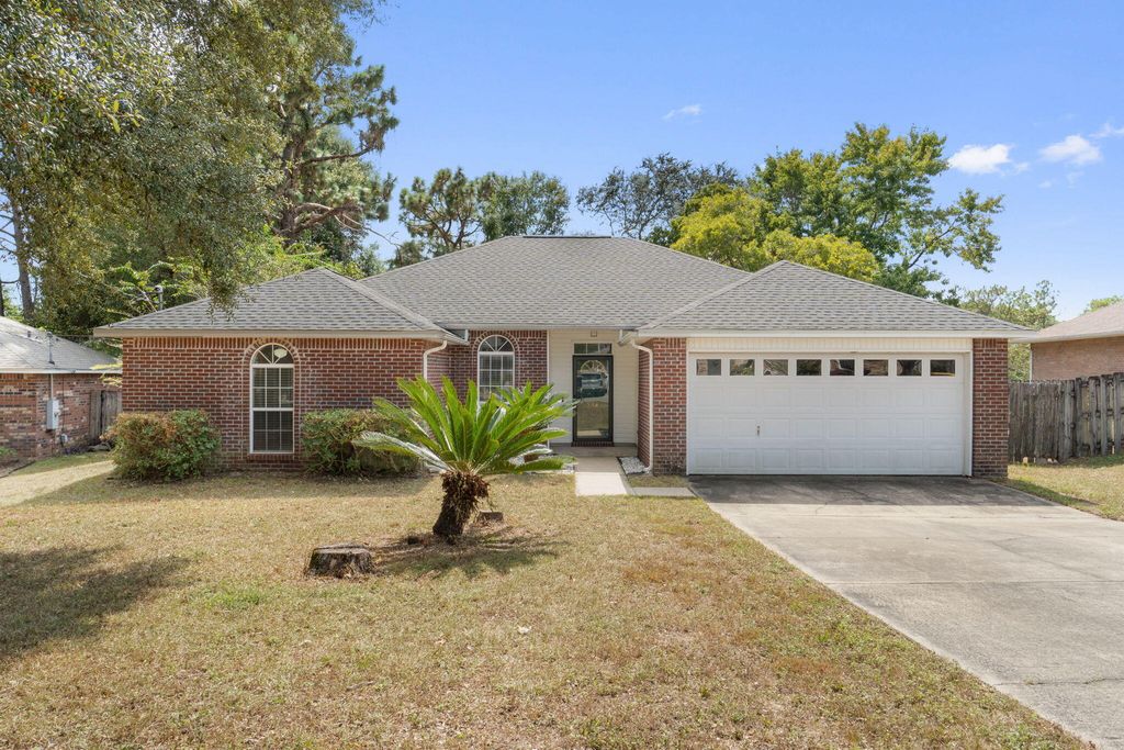 394 Riverchase Boulevard, Crestview, FL 32536