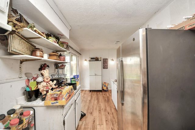 2909 Tarpey Avenue, Texas City, TX 77590