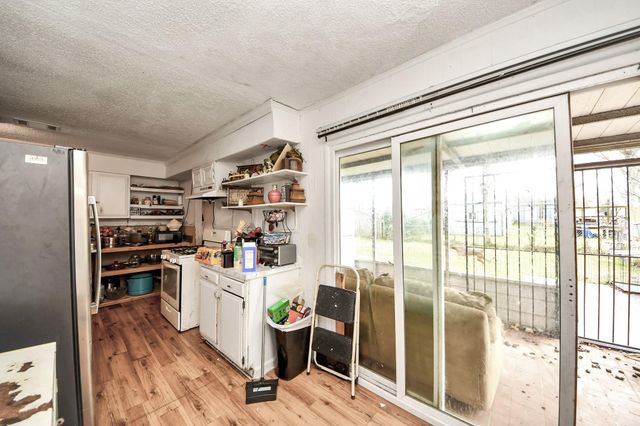 2909 Tarpey Avenue, Texas City, TX 77590