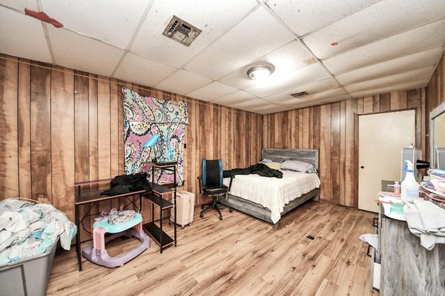 2909 Tarpey Avenue, Texas City, TX 77590