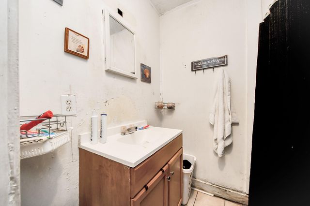 2909 Tarpey Avenue, Texas City, TX 77590