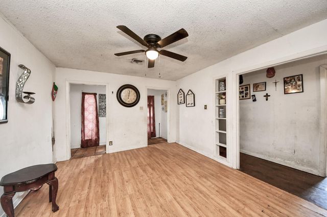 2909 Tarpey Avenue, Texas City, TX 77590