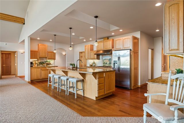 8151 E Seaview Drive, Port Orchard, WA 98366