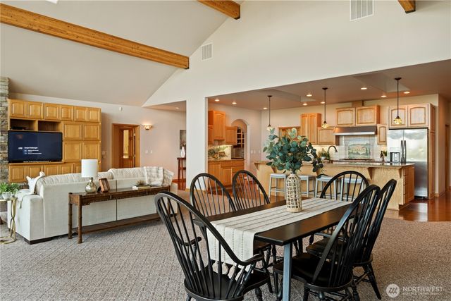 8151 E Seaview Drive, Port Orchard, WA 98366