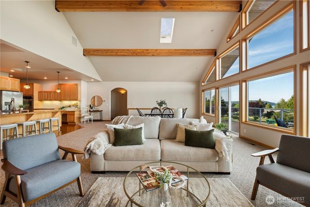 8151 E Seaview Drive, Port Orchard, WA 98366