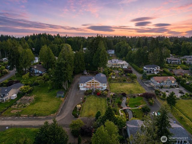 8151 E Seaview Drive, Port Orchard, WA 98366