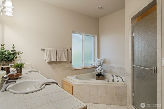 8151 E Seaview Drive, Port Orchard, WA 98366
