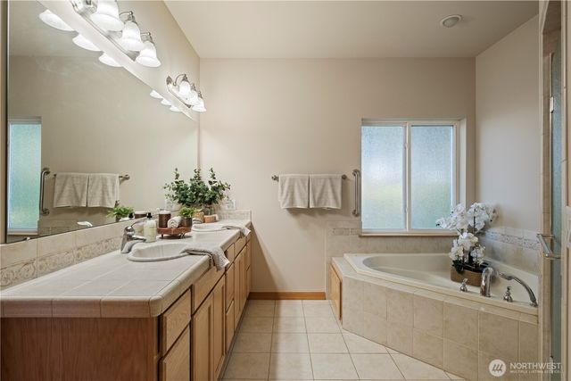 8151 E Seaview Drive, Port Orchard, WA 98366