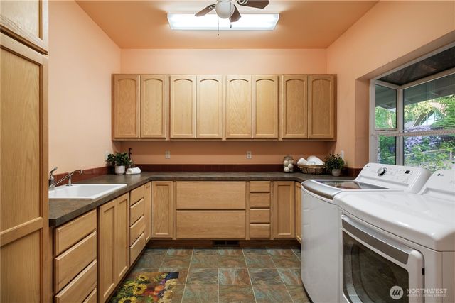 8151 E Seaview Drive, Port Orchard, WA 98366