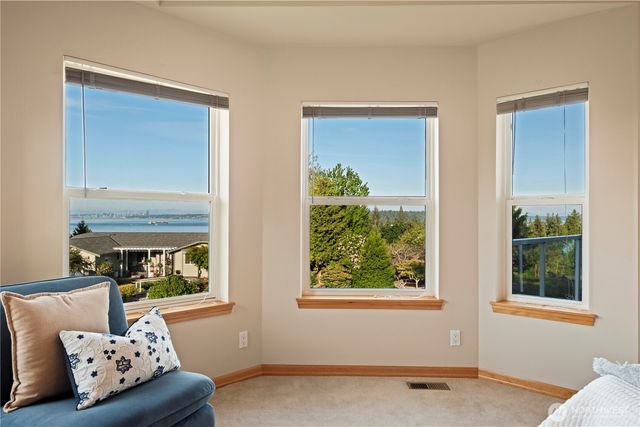 8151 E Seaview Drive, Port Orchard, WA 98366