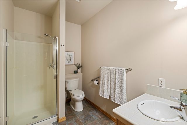 8151 E Seaview Drive, Port Orchard, WA 98366