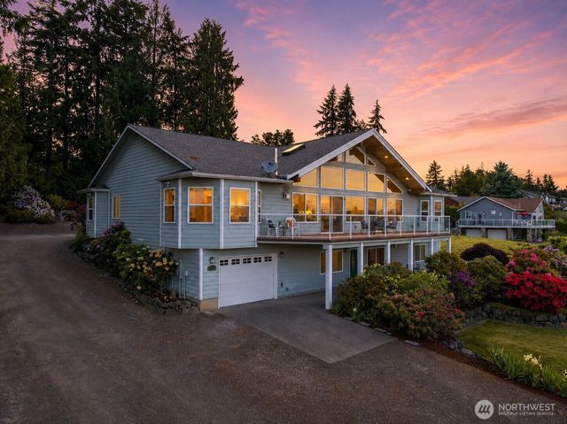 8151 E Seaview Drive, Port Orchard, WA 98366