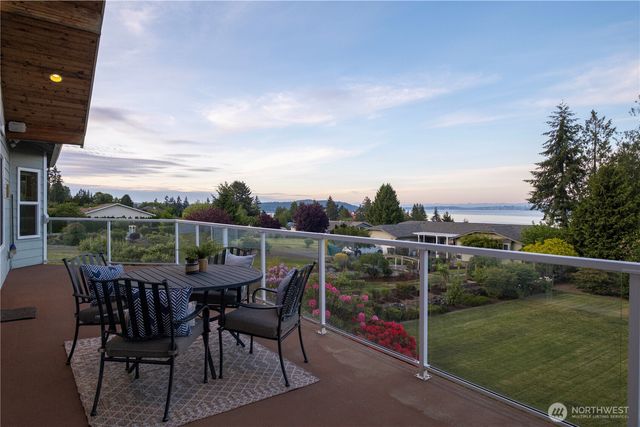 8151 E Seaview Drive, Port Orchard, WA 98366