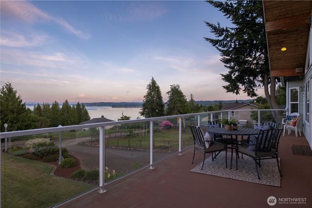 8151 E Seaview Drive, Port Orchard, WA 98366