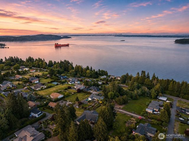 8151 E Seaview Drive, Port Orchard, WA 98366
