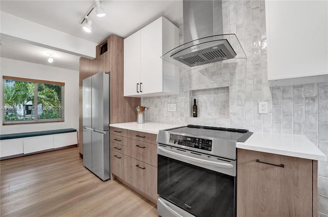 1501 NE 35th St, Oakland Park, FL 33334