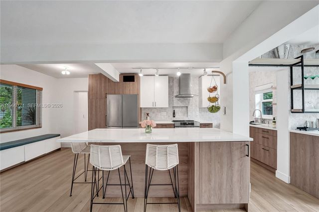 1501 NE 35th St, Oakland Park, FL 33334