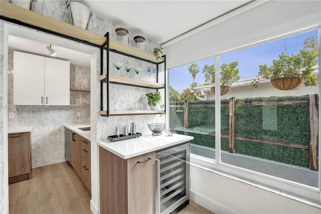 1501 NE 35th St, Oakland Park, FL 33334