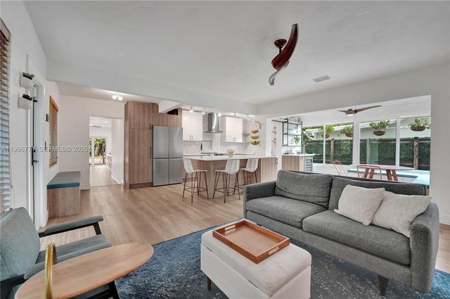 1501 NE 35th St, Oakland Park, FL 33334