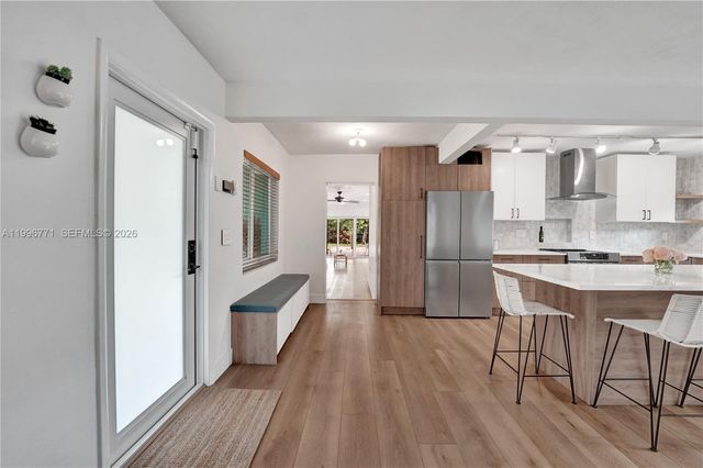 1501 NE 35th St, Oakland Park, FL 33334