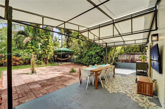 1501 NE 35th St, Oakland Park, FL 33334