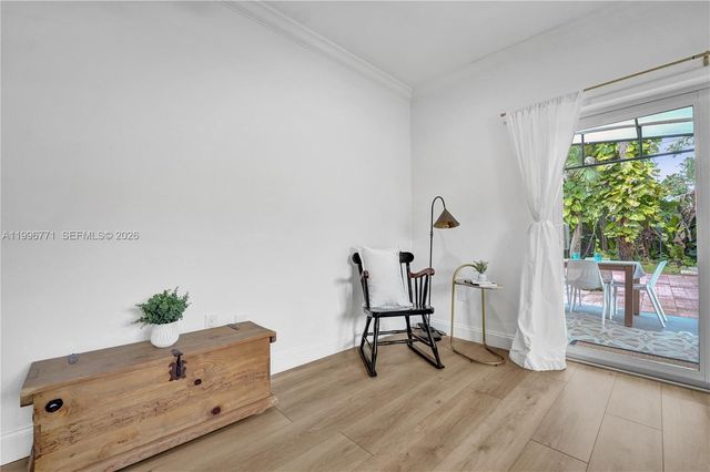 1501 NE 35th St, Oakland Park, FL 33334