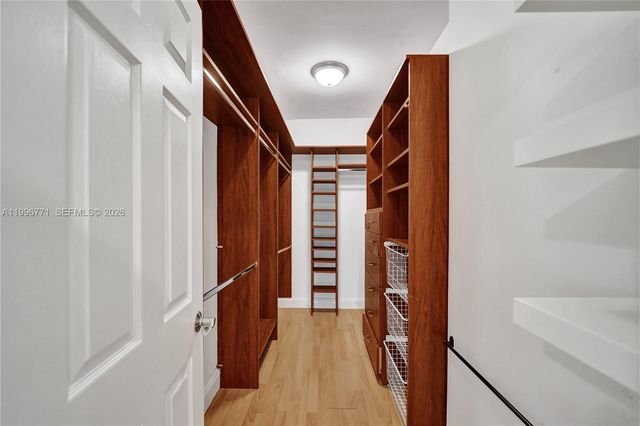 1501 NE 35th St, Oakland Park, FL 33334