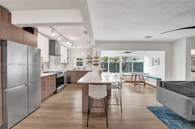 1501 NE 35th St, Oakland Park, FL 33334