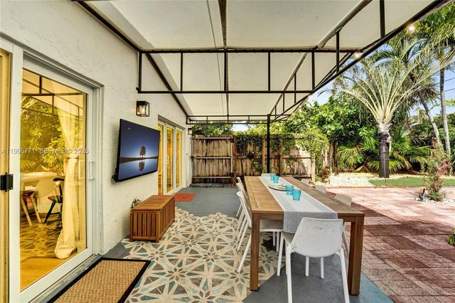 1501 NE 35th St, Oakland Park, FL 33334