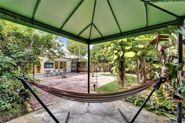 1501 NE 35th St, Oakland Park, FL 33334