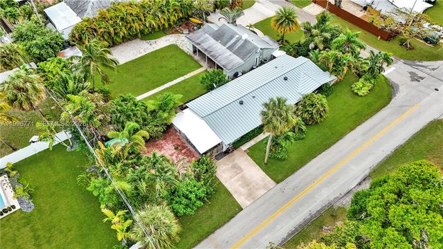 1501 NE 35th St, Oakland Park, FL 33334