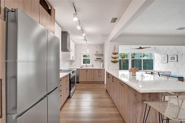 1501 NE 35th St, Oakland Park, FL 33334